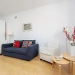 Cozy Apartment In The Old Town Of Warsaw By Noclegi Renters