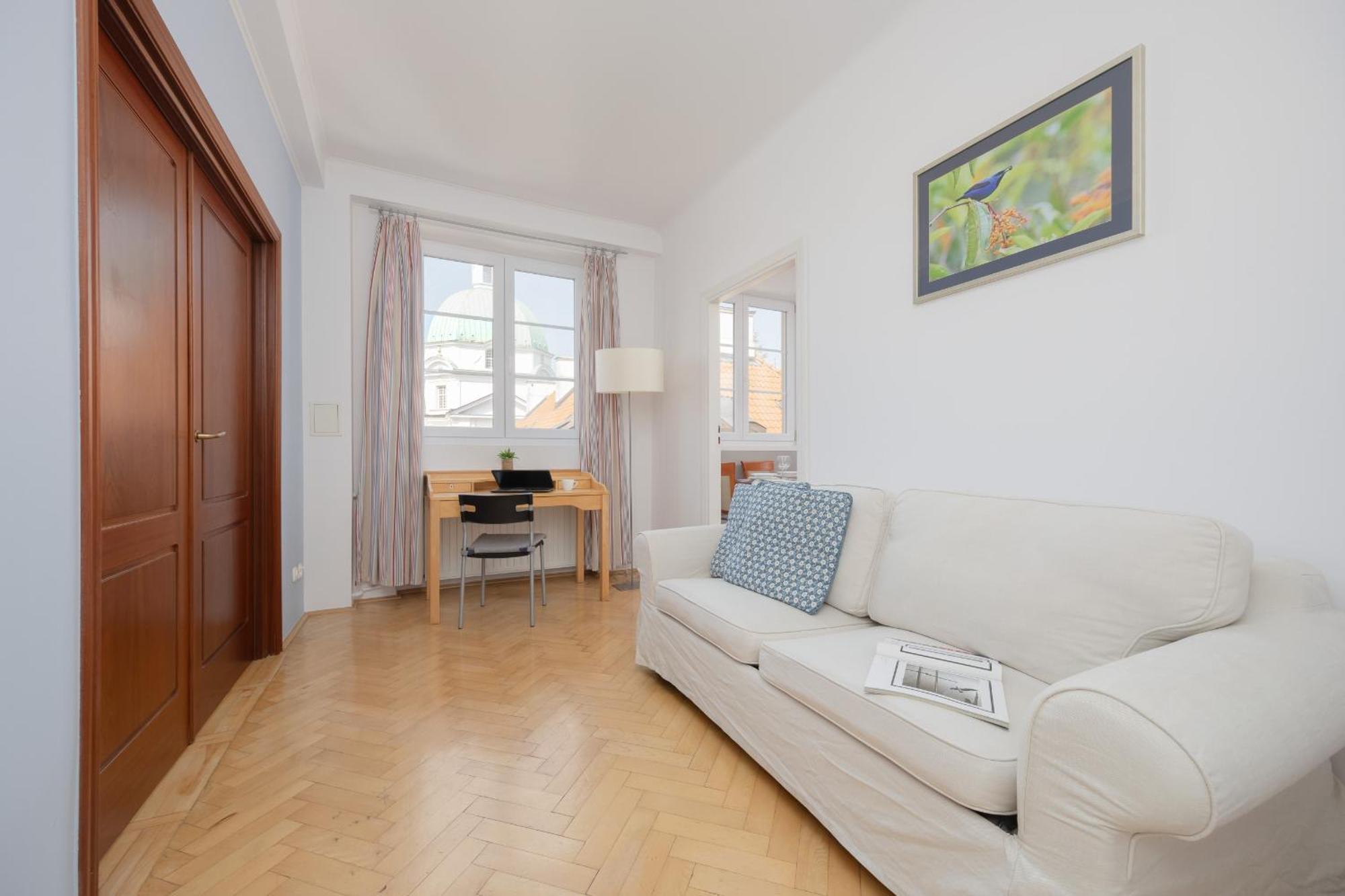 Cozy In The Old Town Of By Renters Apartment *
